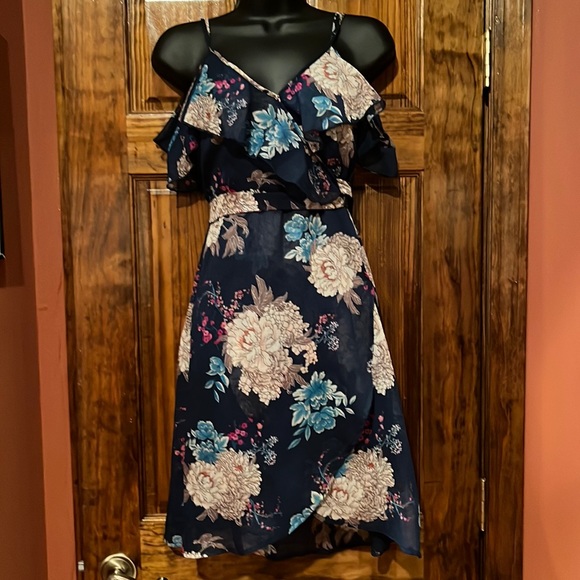 Xhilaration Dresses & Skirts - Off The Shoulder Floral Dress
